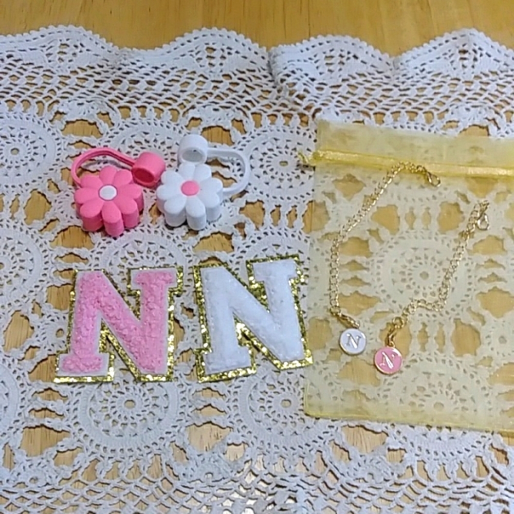 Initial "N" Bundle In Pink And White
